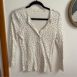 Doen 3/4 sleeve floral henley top